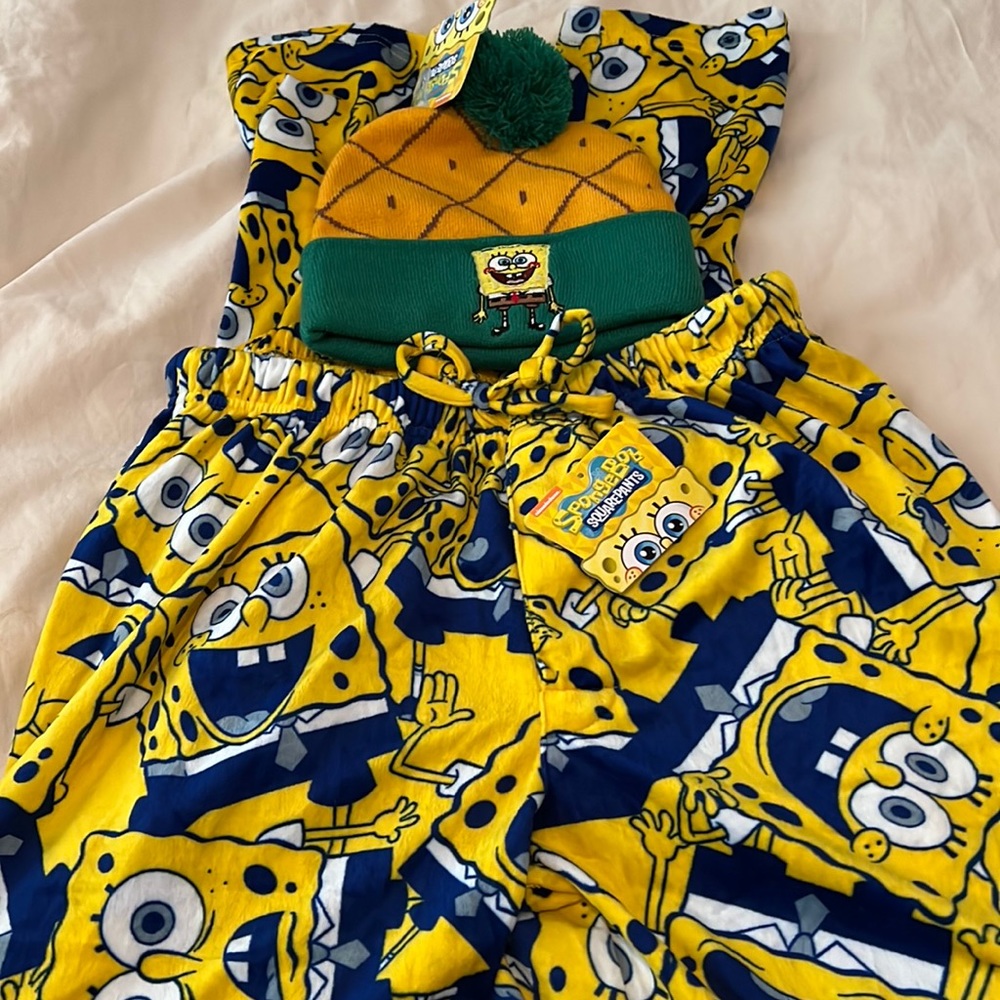 SpongeBob SQUAREPANTS Pajama Bottoms and Beanie Hat